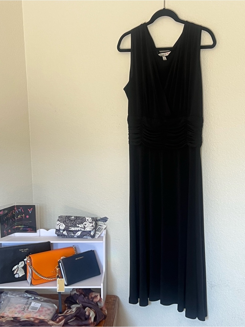 Sleeveless Black V-Neck Maxi Dress with Ruched Waist